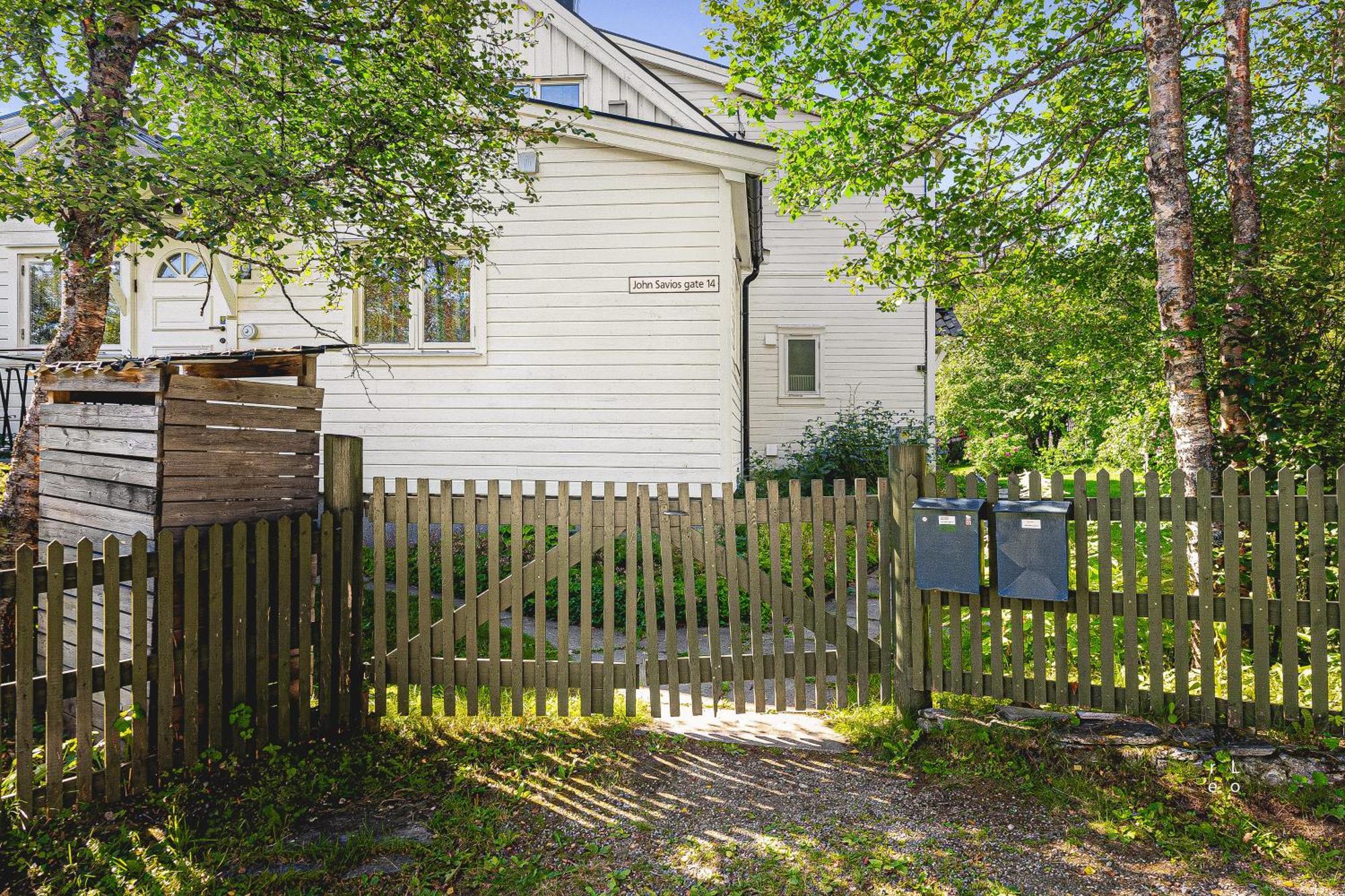 Historical Villa & Green Sanctuary In City Center Tromsø Eksteriør billede